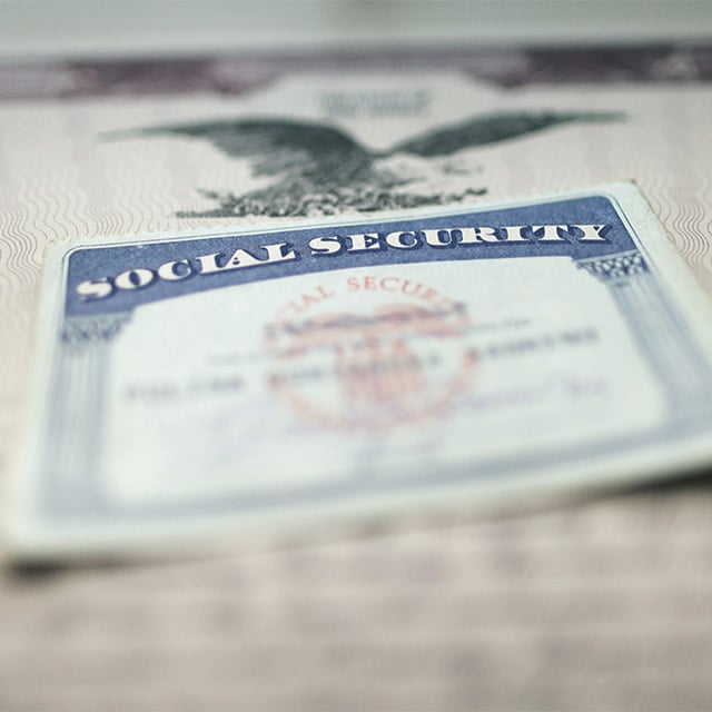 /contrib/content/uploads/sites/415/2021/12/10_Social_Security_Card_640x640.jpg